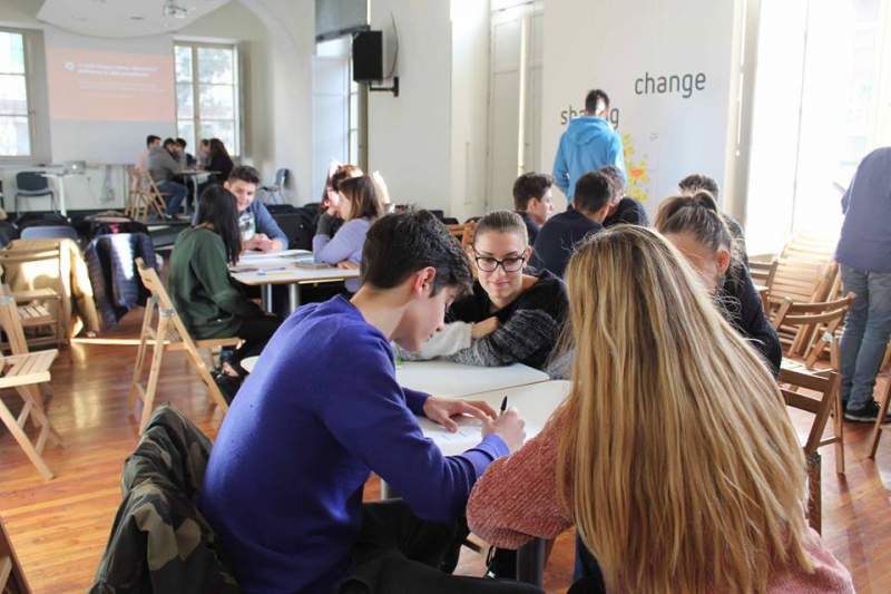 Liceo Economico Sociale